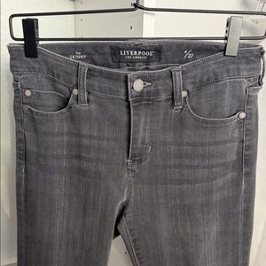 Liverpool The Skinny Women’s Gray Skinny Jeans size 4/27